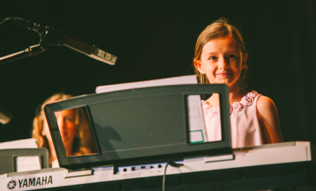 Hudební školy Yamaha aneb 
opět "Co Čech, to muzikant?"