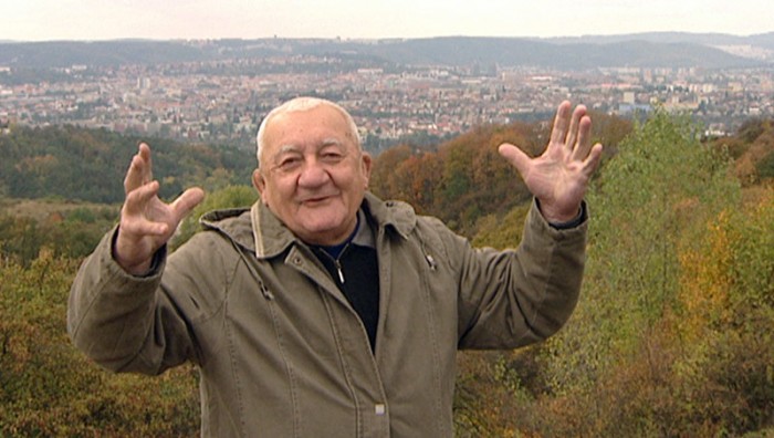 Zdeněk Srstka: Cvičím,  abych se úplně nerozložil